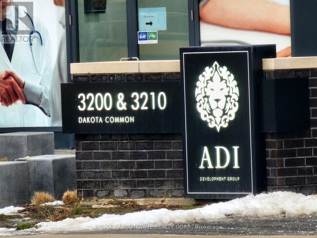 Building Photo - 3210 Dakota Cmn