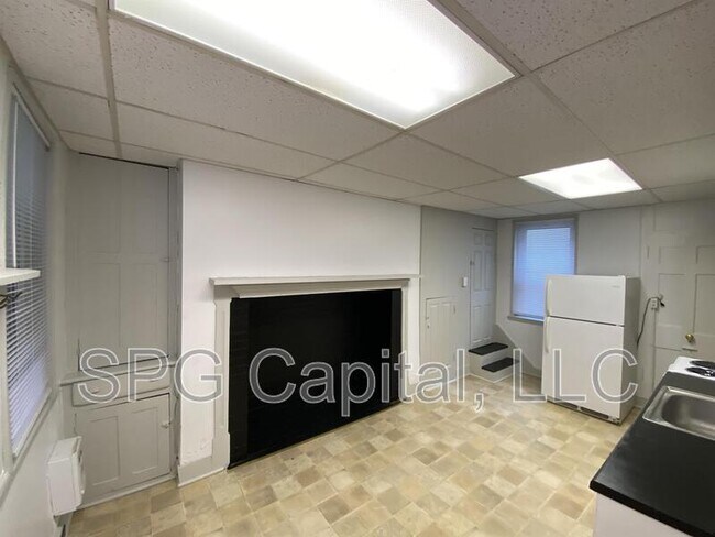 Foto del edificio - 19 N Main St