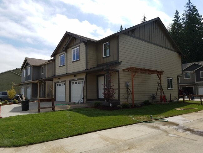 Front elevation - 178 N Township St