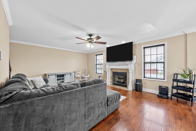 Building Photo - 667 Fox Hound Dr