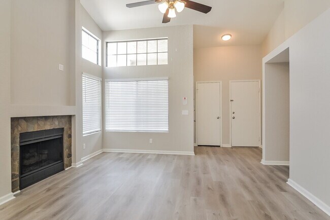 Building Photo - 7107 S Rhapsody Ln