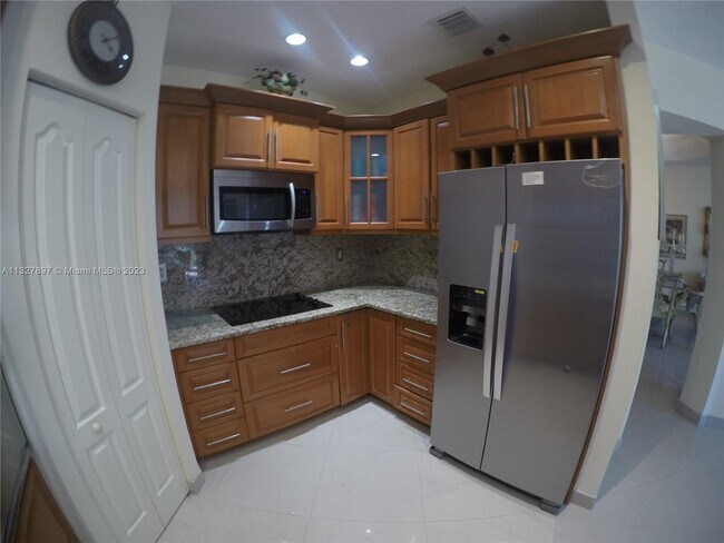 Building Photo - 11352 NW 73rd Terrace