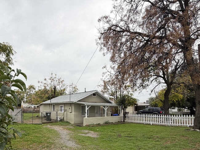 Foto del edificio - 1720 San Bernardino Ave