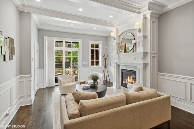 Foto del edificio - 1152 W Newport Ave