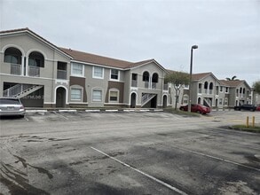 Building Photo - 1658 SE 28th Ct