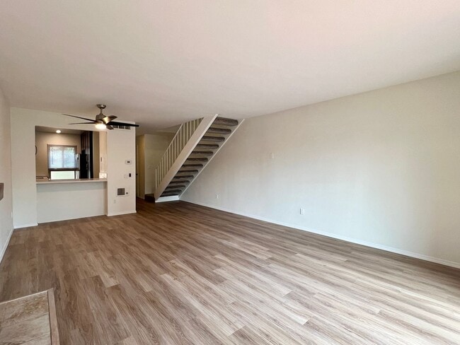 Building Photo - Beautiful Two Story 2Bd 1.5Ba Townhouse Ne...
