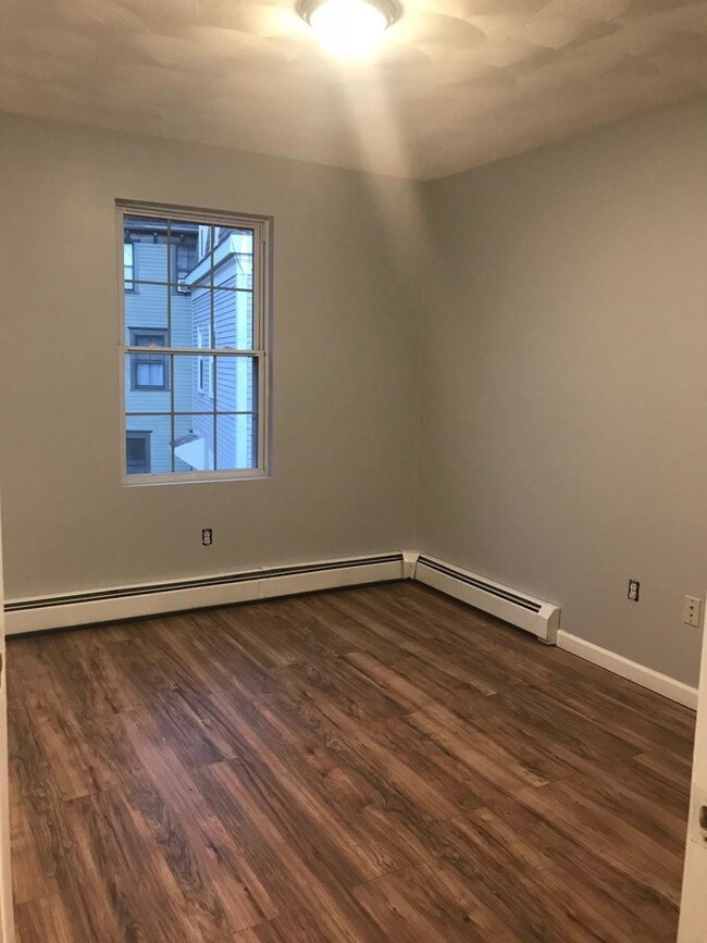 259 Carpenter St, Providence, RI 02903 Townhouse for Rent in Providence, RI