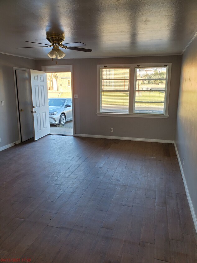 201 N McGee St, TX 79007 Apartments in TX