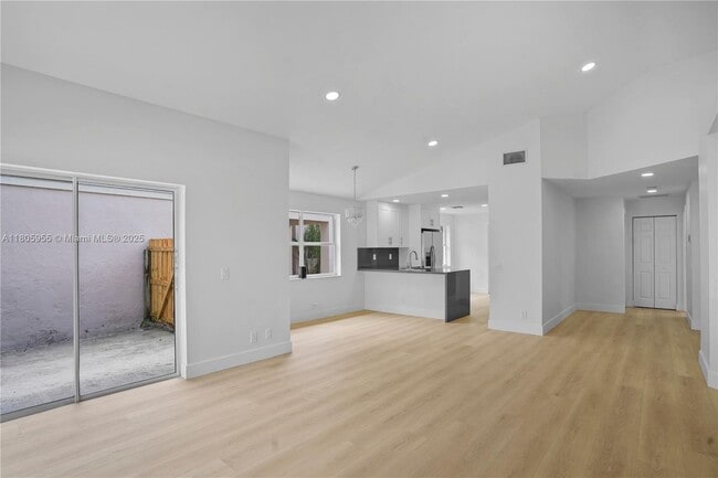 Building Photo - 9354 Arborwood Cir