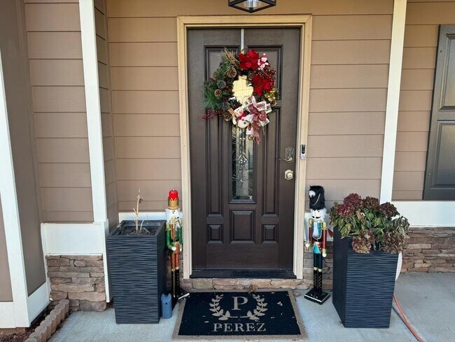 Building Photo - 1489 Washington Rose Ave