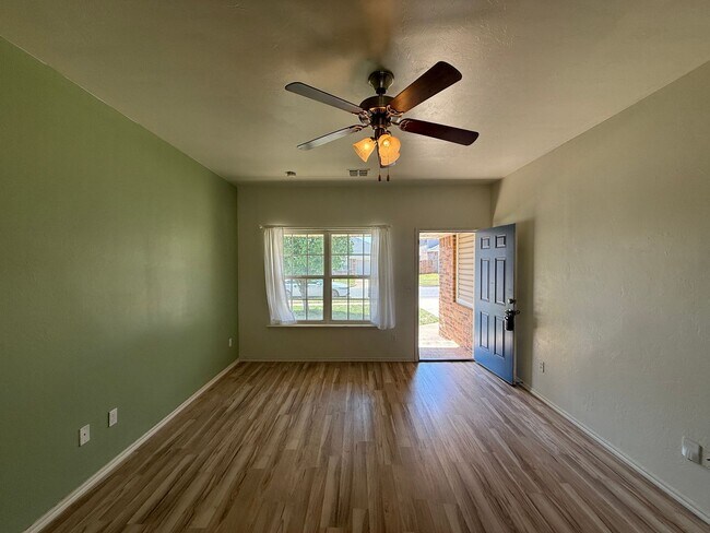 Foto del edificio - 11813 NW 133rd St