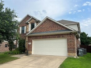 Building Photo - 2821 Lone Ranger Tr