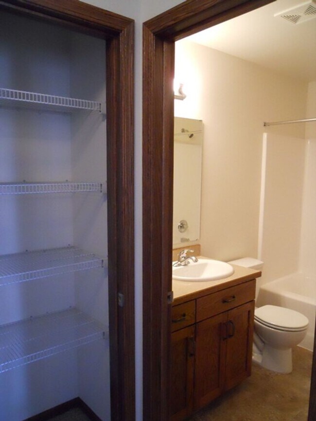 Foto del edificio - 3 Bed 3 Bath Twin Home