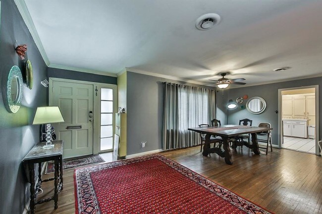 Foto del edificio - 3202 Cloverdale St