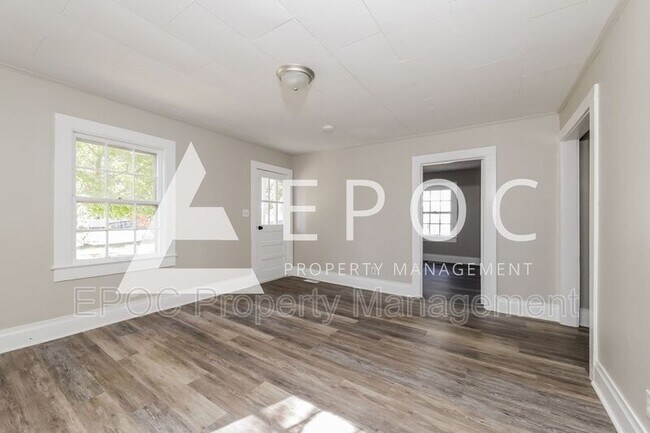 Foto del edificio - 721 Lakeside Ave