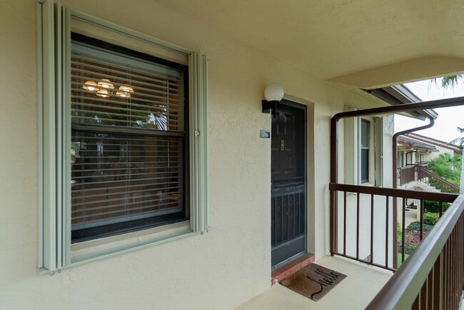 Building Photo - 4654 Lucerne Lakes Blvd E