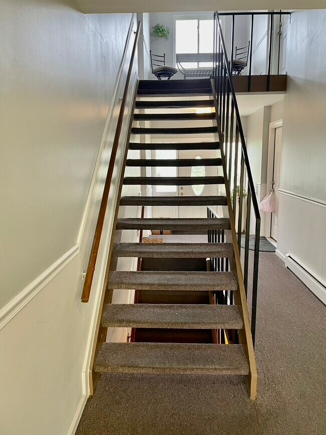 Pasillo - 4915 Briarwood Ave