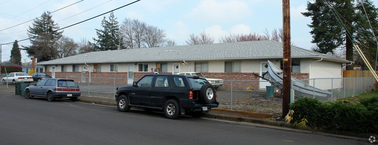 Foto del edificio - 2701-2709 S Shore Dr SE