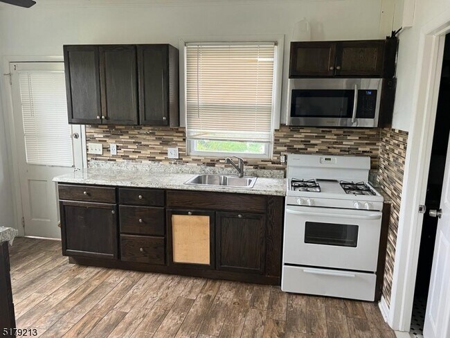 Foto del edificio - 73 Garret St