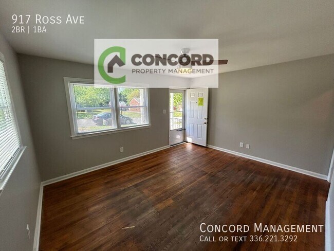 Building Photo - 917 Ross Ave