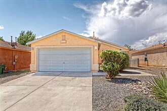 Building Photo - 2819 Solano Del Sol Dr NE