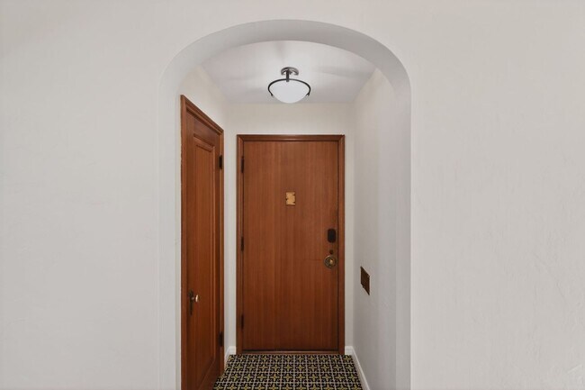 Foto del edificio - 665 Krameria St