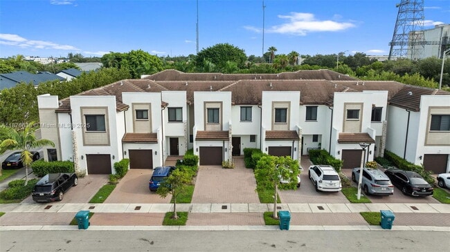 Photo - 403 NE 212th St House