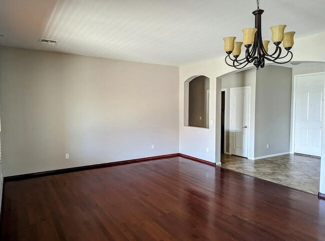 Building Photo - 4937 W Desert Ln