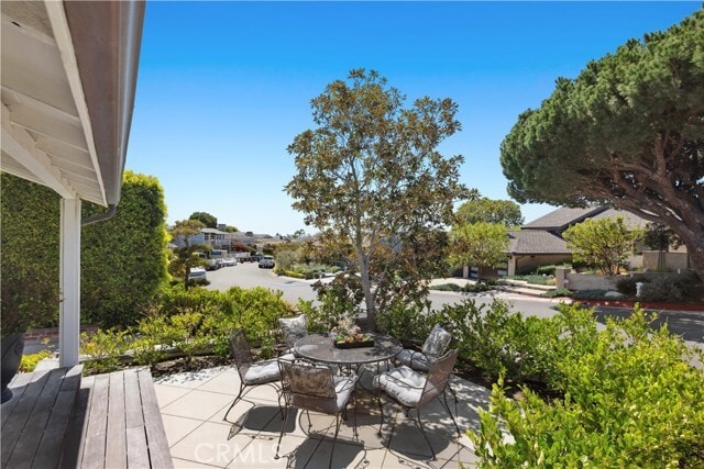 Building Photo - 540 De Anza Dr