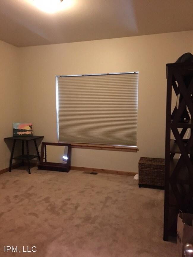 Building Photo - 3 br, 2 bath House - 27 Voyager Ln Unit 2