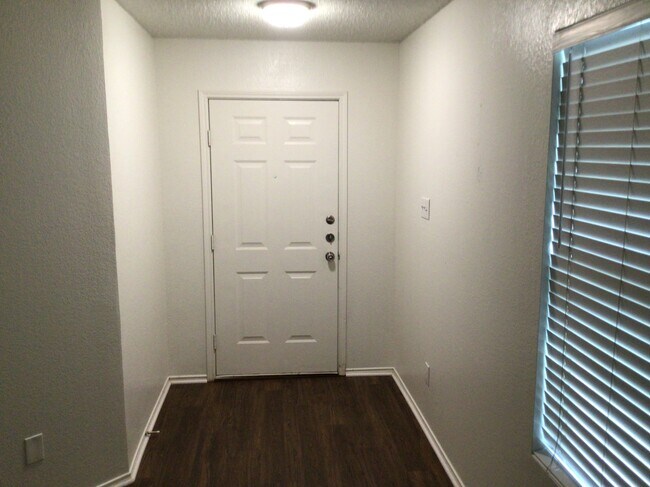 Foto del edificio - 5313 Lansdowne Avenue