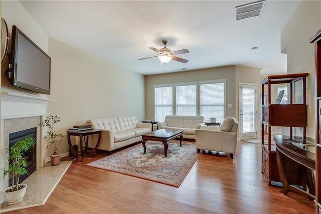 Foto del edificio - 2318 Brynfield Cove 4 Bedroom house