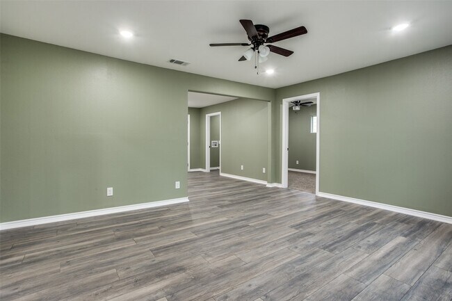 Foto del edificio - 420 S Gribble St