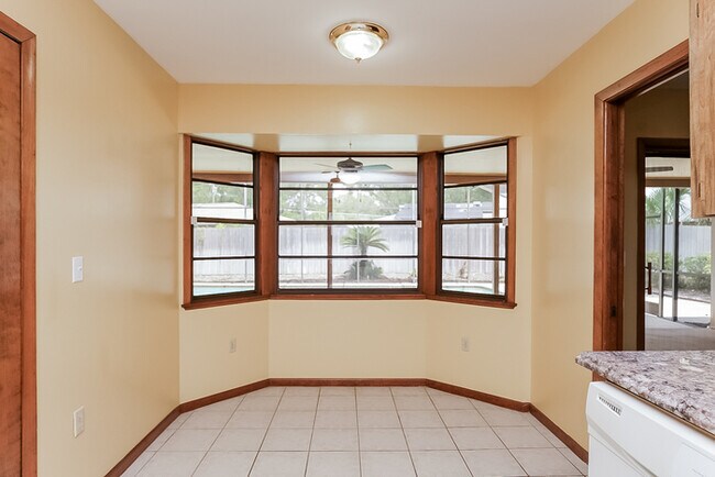 Building Photo - Spacious 3-Bedroom Home with Pool