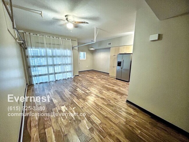 Foto del edificio - 807 18th Ave S