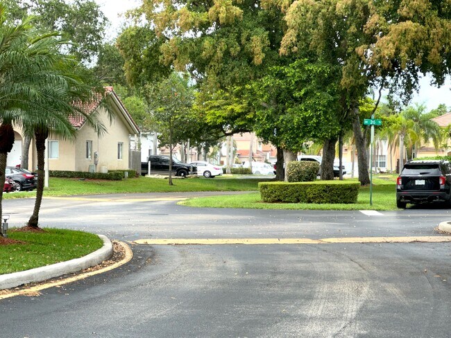Foto del edificio - 8754 SW 215th Ter