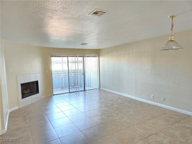 Building Photo - 5072 S Rainbow Blvd