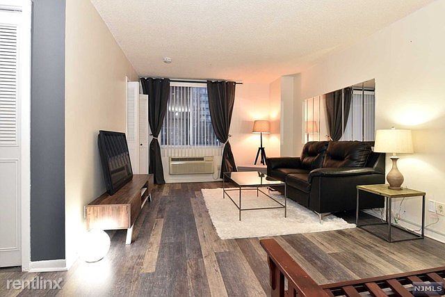 Primary Photo - Studio, 1 bath Condo - 160 Overlook Ave