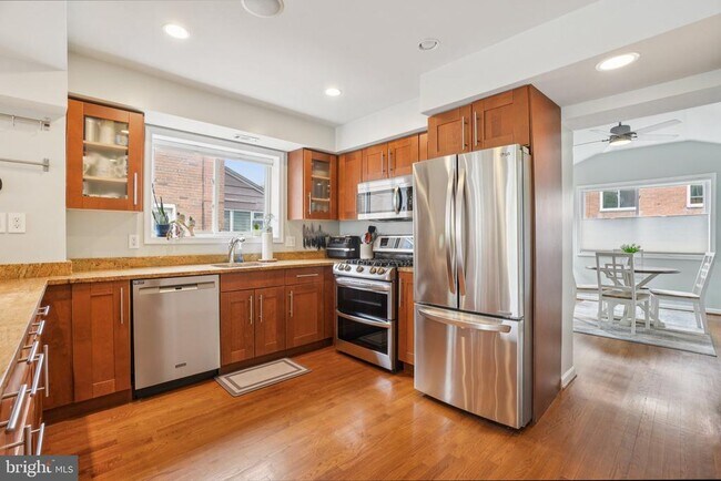 Foto del edificio - 6332 North Capitol St NW