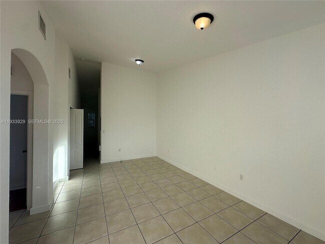 Foto del edificio - 2755 SE 16th Ave