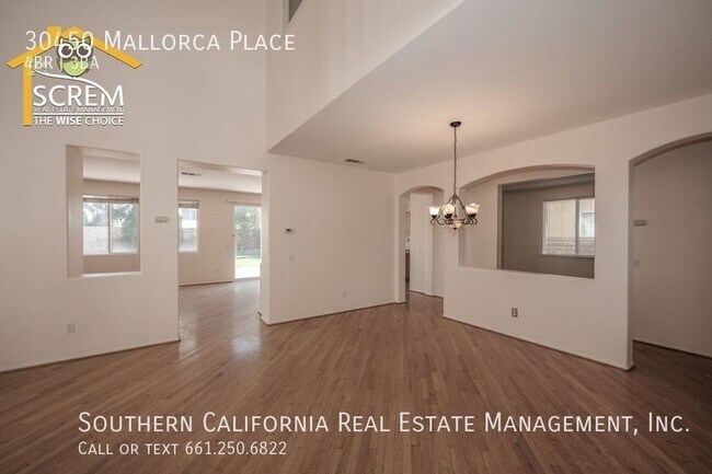 Building Photo - Four Bedroom Castaic Home with Loft and Of...