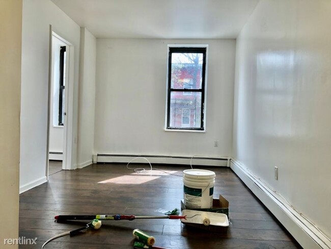 Building Photo - 168 Clinton Ave