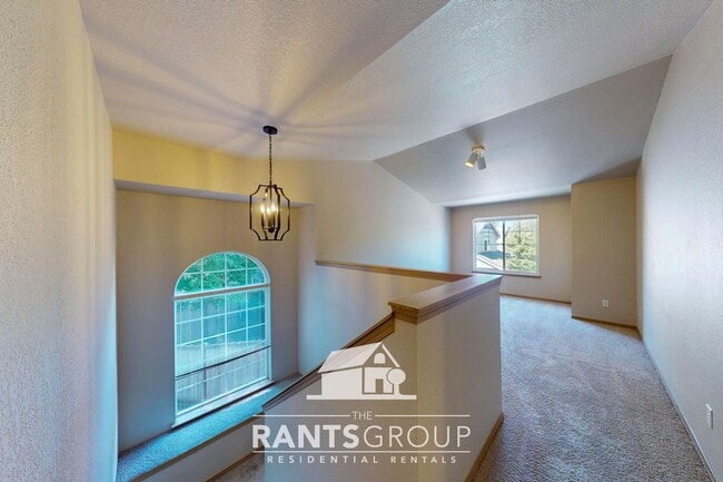 Building Photo - Spacious 3-Bed, 2.5-Bath home in the Olymp...