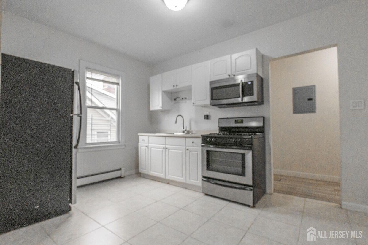 Foto principal - 253 Goldsmith Ave