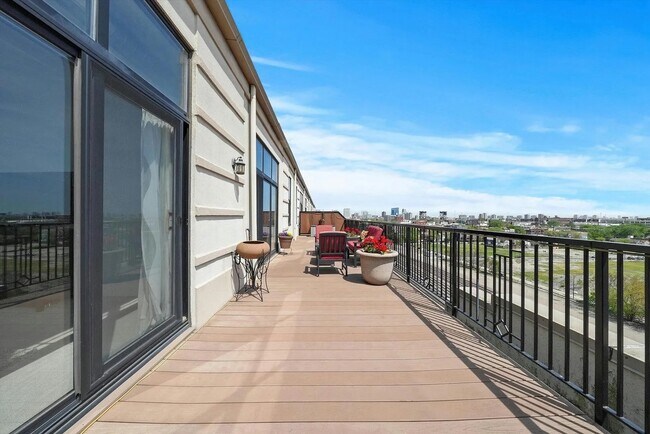 Foto del edificio - 1524 S Sangamon St