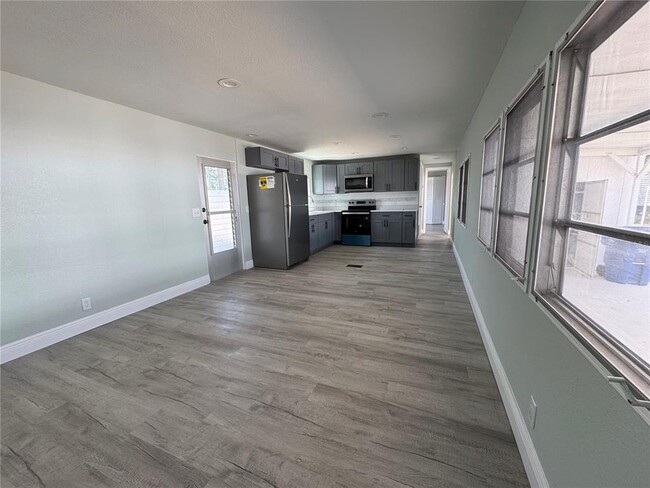 Building Photo - 3451 Tiki Dr