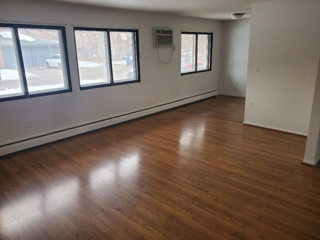 Building Photo - 1716 E 80th St