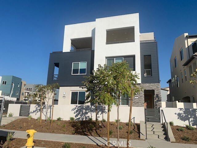 Foto del edificio - 18 Endeavor