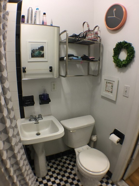 Foto del edificio - 189 W 10th St