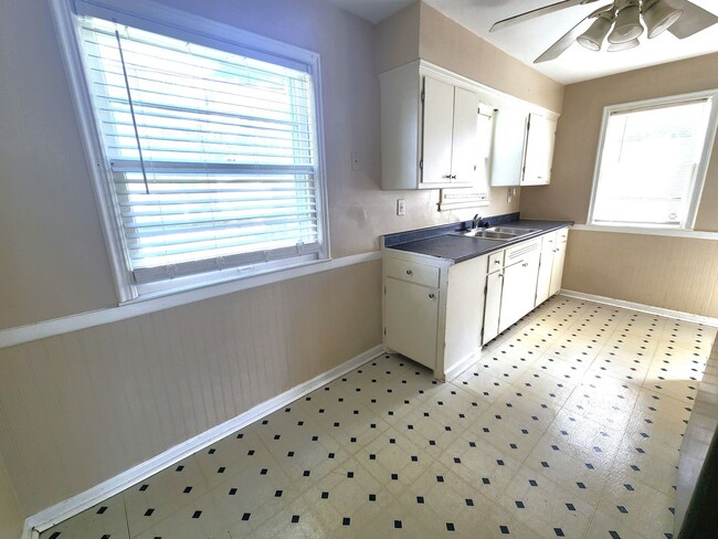 Foto del edificio - 3-bedroom single family - Available now!